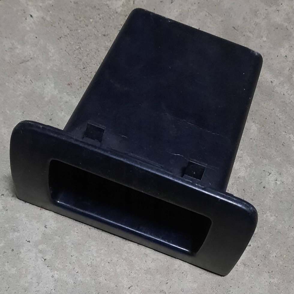 фото №1, Бардачок pod радио a6396891039 mercedes vito w639