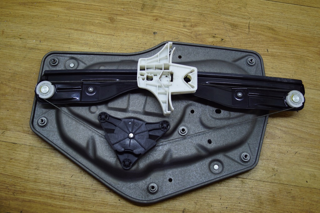 фото №1, Механізм скло правий задня skoda superb ii 2