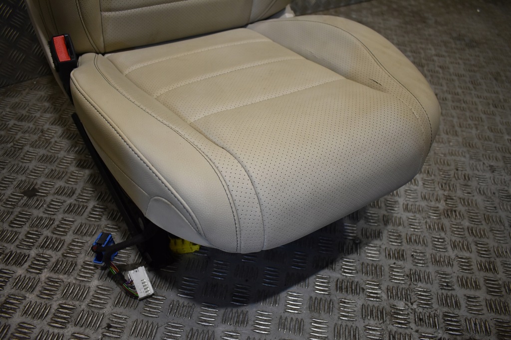 фото №5, Сиденье передний левый mercedes w167 1