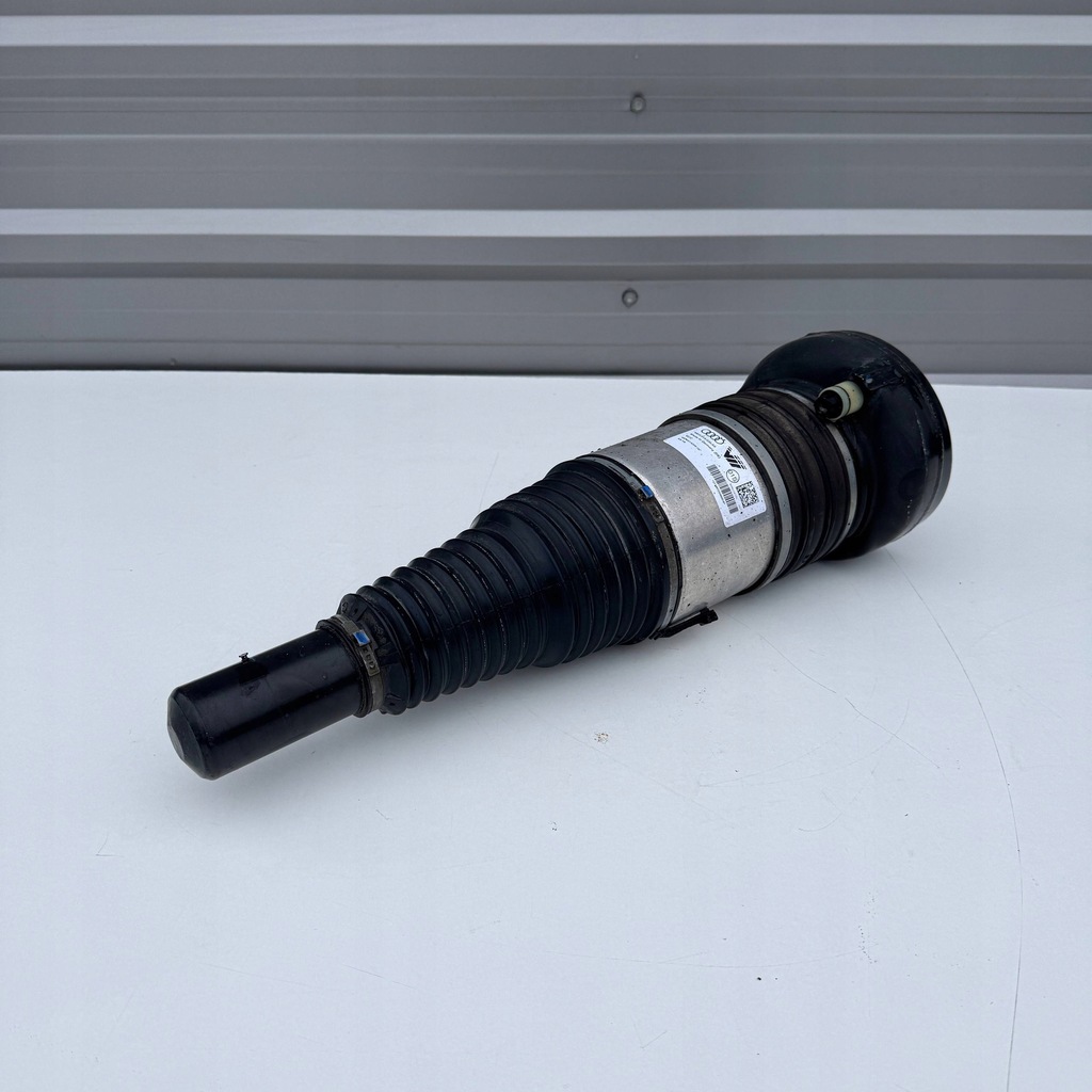 фото №1, Амортизатор пневматичний передній audi q7 q8 touareg 4m 4m0616039as