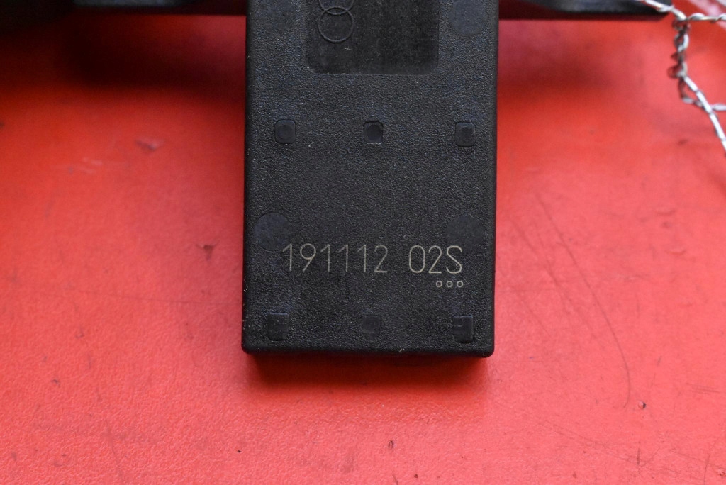 Антена kessy 4m0907247 audi e-tron 55 18-21 Зі Шроту