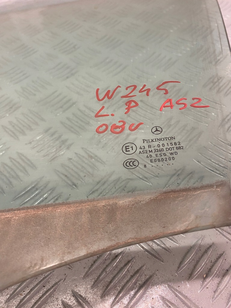 фото №3, Стекло дверь перед левая mercedes b w245 08r.as2