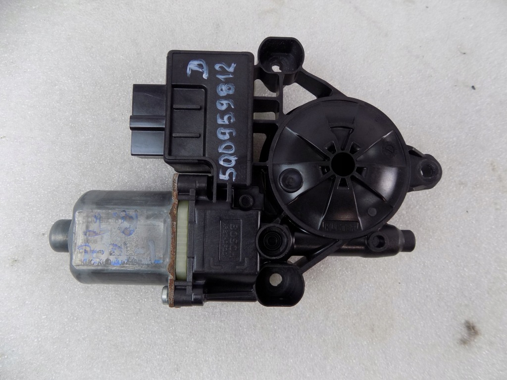 фото №1, Vw t-roc 2ga моторчик стекло правый задняя 5q0959812d