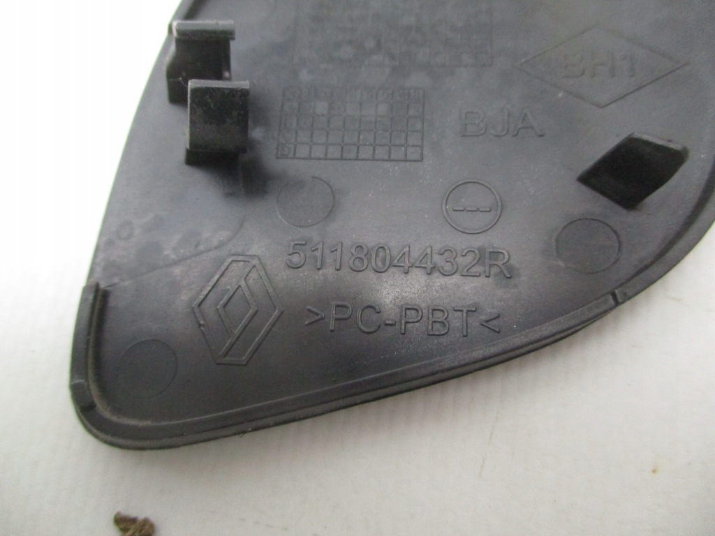 фото №3, Renault clio v заглушка фаркоп бампера перед 19-23 rok tekpn