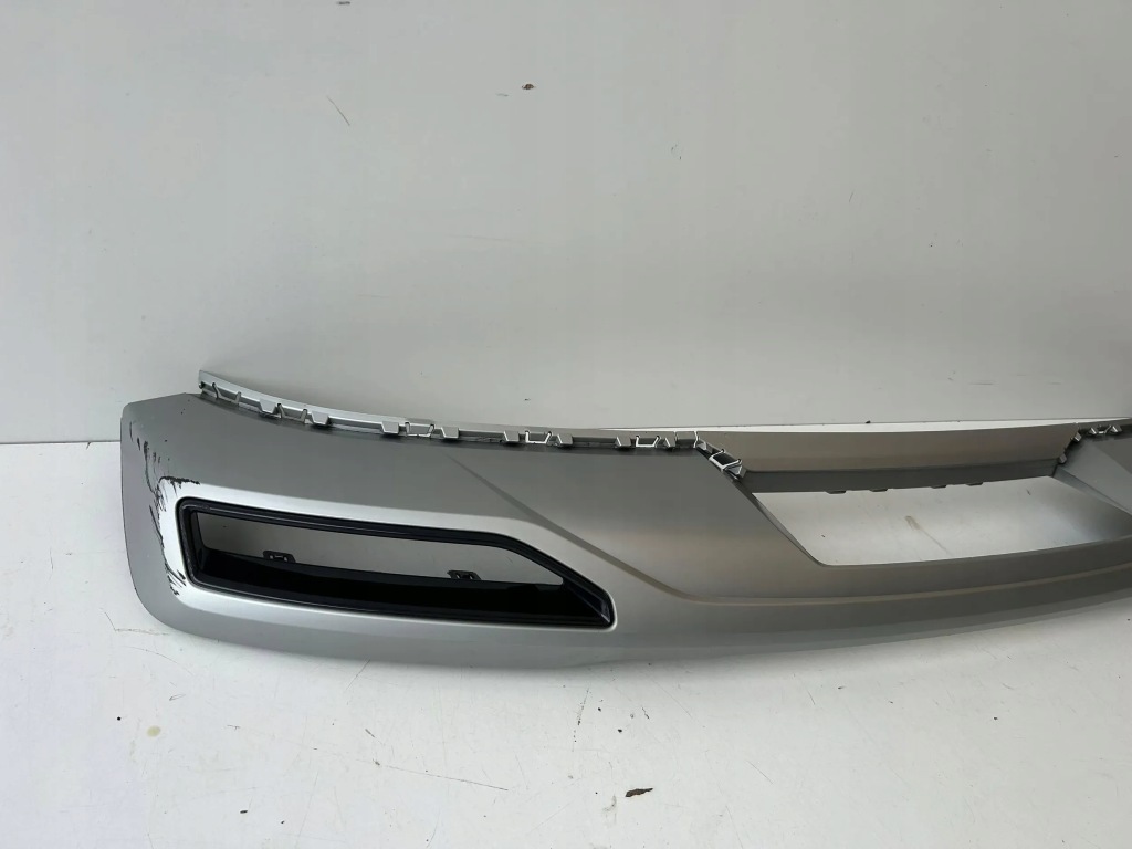 фото №1, Audi q3 83a накладка бампера задняя 83a807568 оригинал