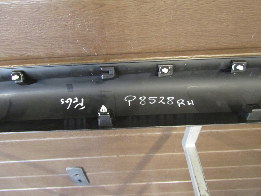 фото №8, Citroen оригинальный номер 13473613 молдинг порог накладка