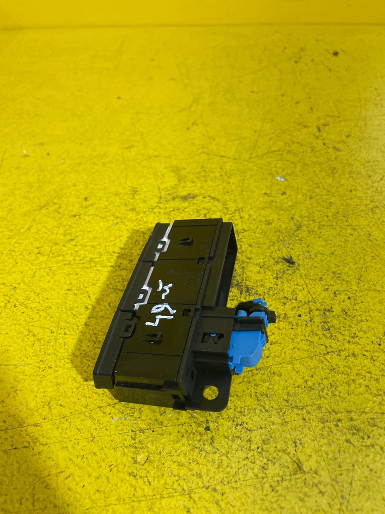 фото №4, Opel meriva b - кнопка світла аварійних