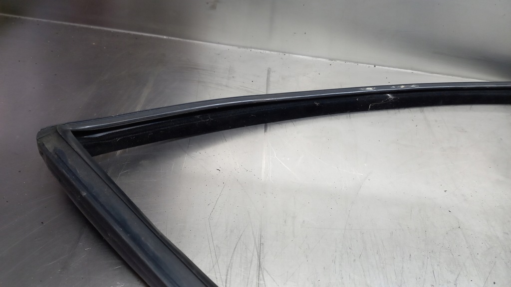 фото №5, Прокладка двері лівий задня volvo xc70 ii v70 iii