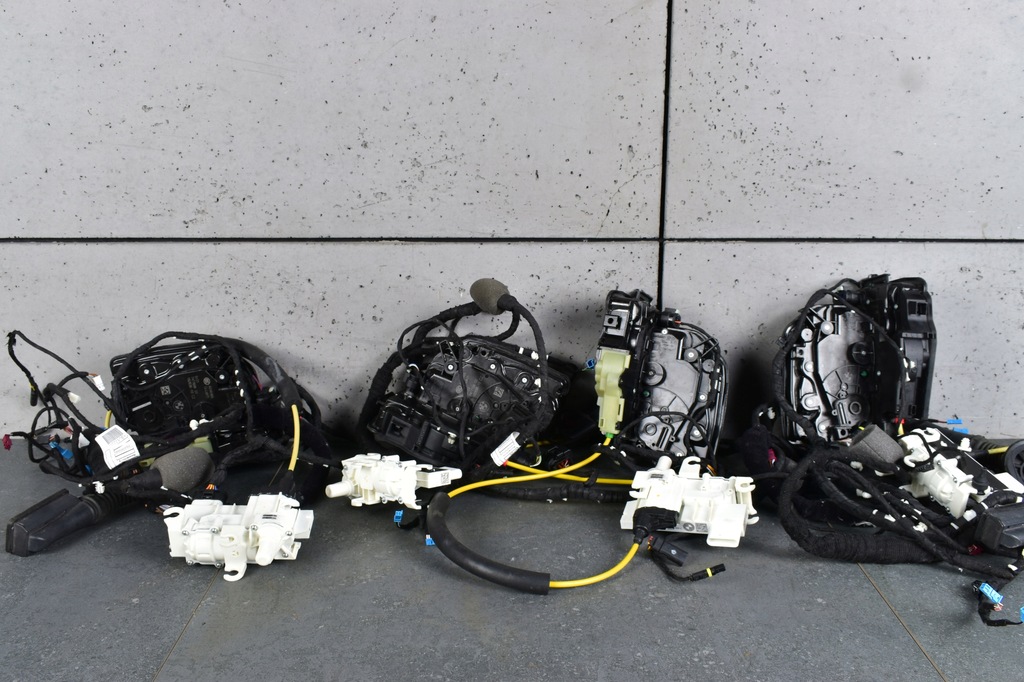 фото №1, Bmw 8 g16 m8 f91 замок замки дверь доводчик soft close softclose комплект