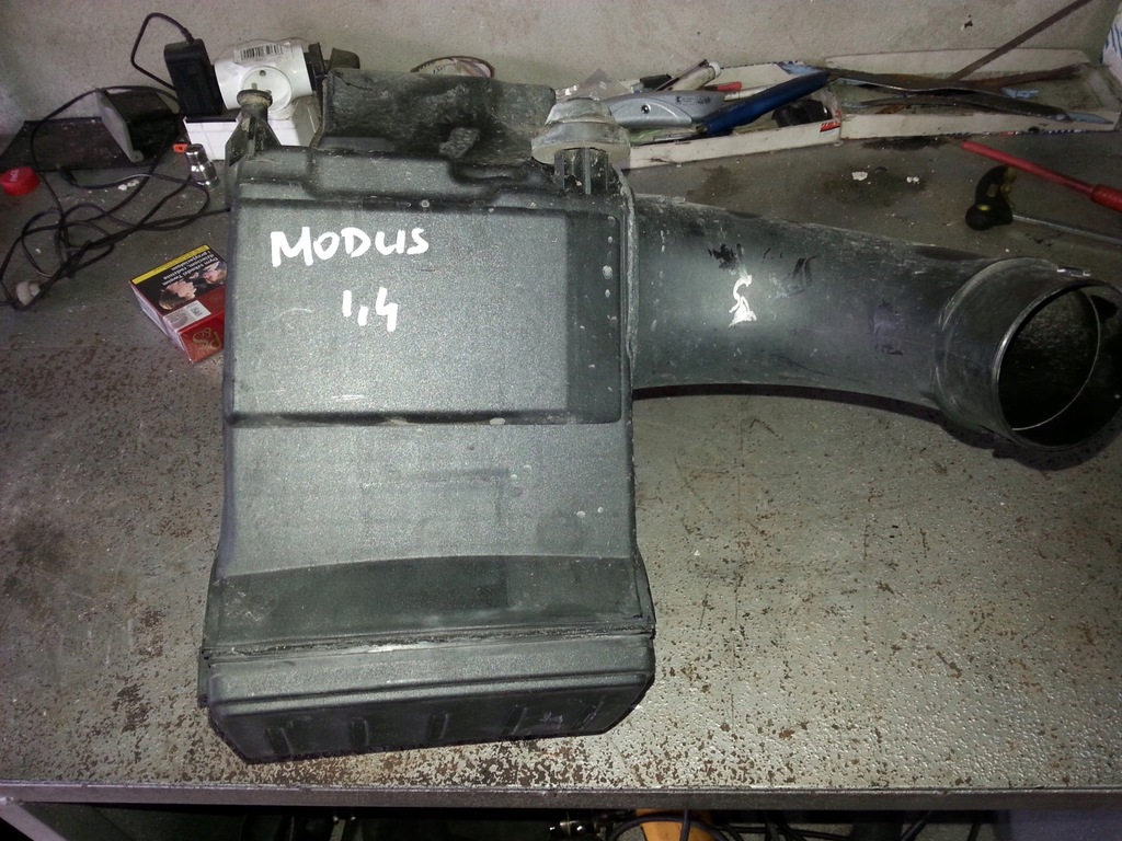 фото №1, Clio iii modus 1.2 1.4- фильтр воздуха 8200250959