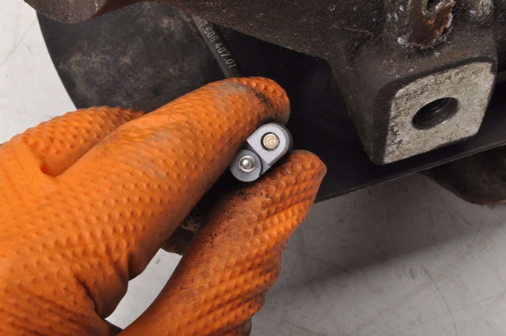 фото №6, Porsche 911 997 3.6 поворотный кулак левая передняя 997341657