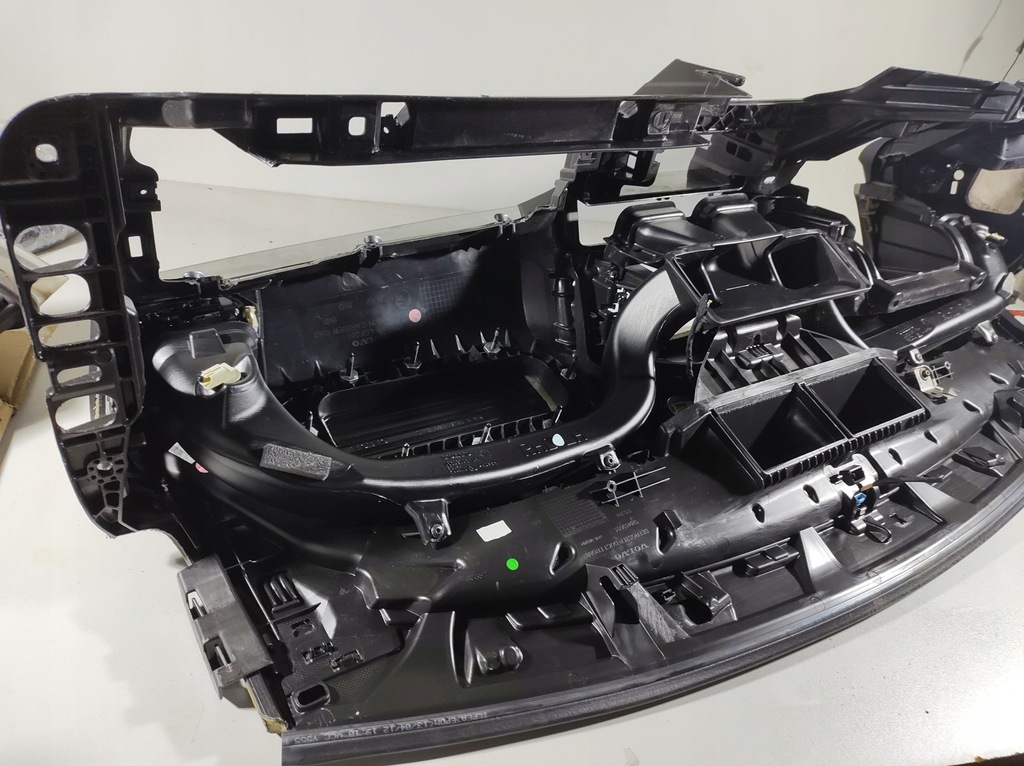 фото №7, Volvo v40 12r- панель приладів консоль uk