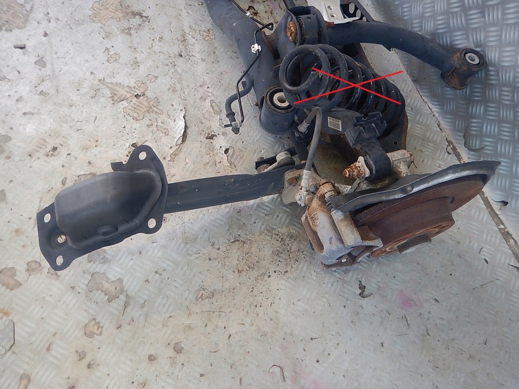 фото №1, Vw passat b7 левая поворотный кулак задняя рычаг