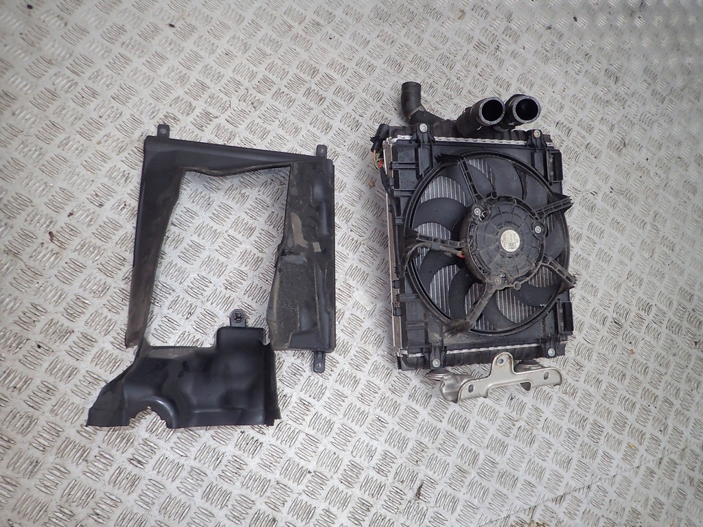 фото №1, Audi r8 4s дополнительная радиатор правая 4s0121252b