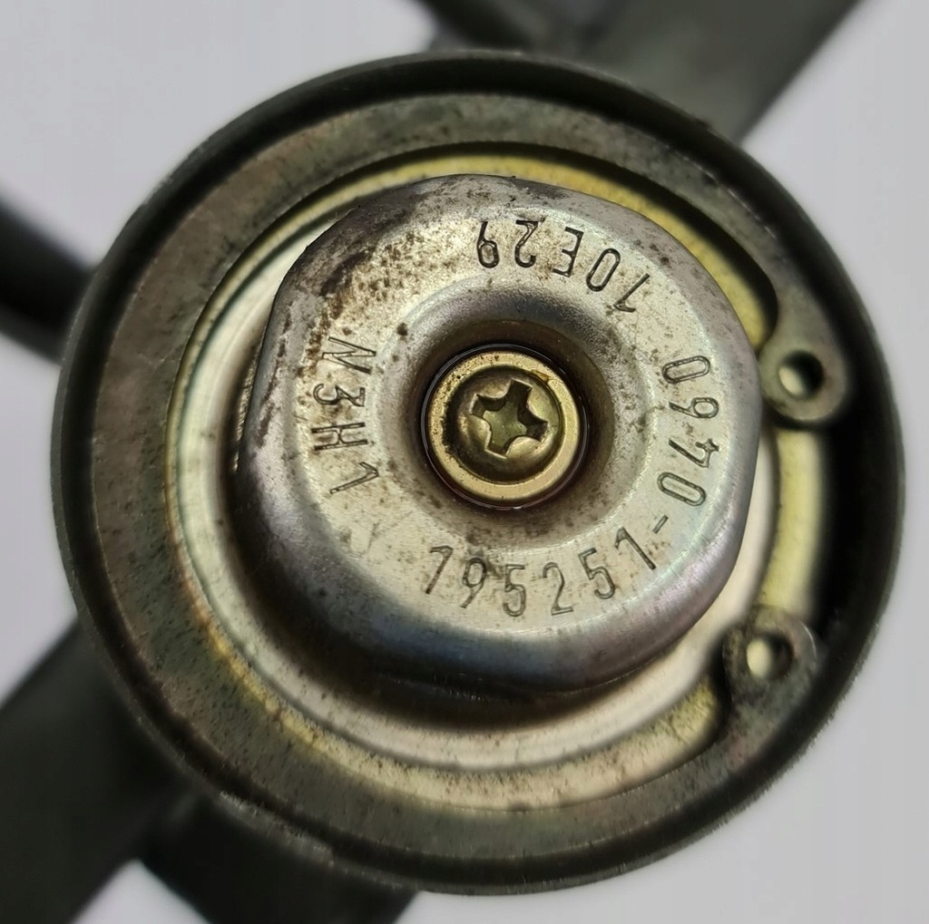 фото №2, Молдинг впрыскная mazda rx-8 rx8 195251-0460