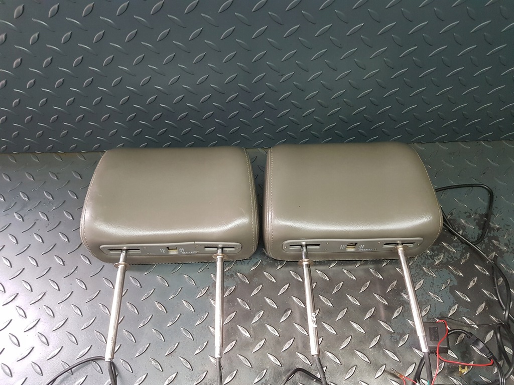 фото №11, Підголівники сидінь з монітор dvd bmw e60