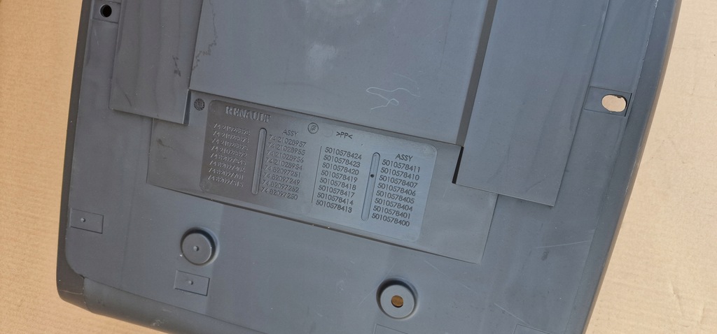 фото №11, Renault magnum premium подкрылок задняя оригинал