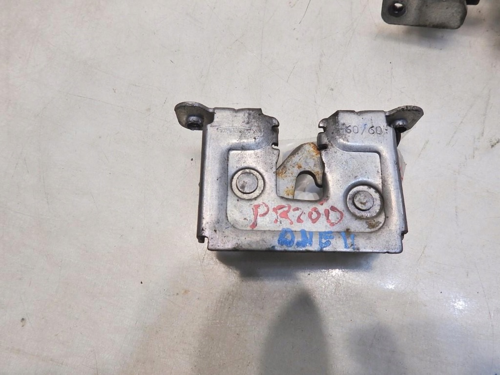 фото №3, Замок капот mini one ii r56