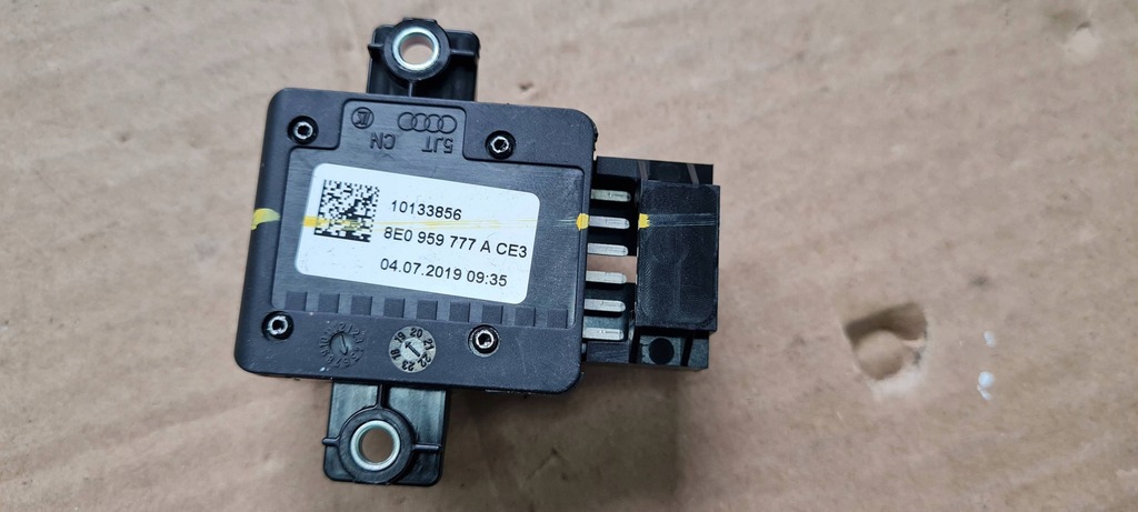 фото №7, Q5 80a переключатель reguracji сиденье 8e0959777a q5 a6 q7 a4 b9 8w