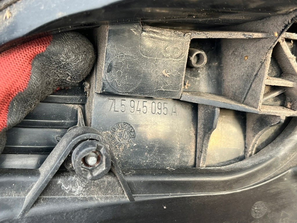 фото №8, Лампа левая задняя porsche cayenne i 7l5945095a