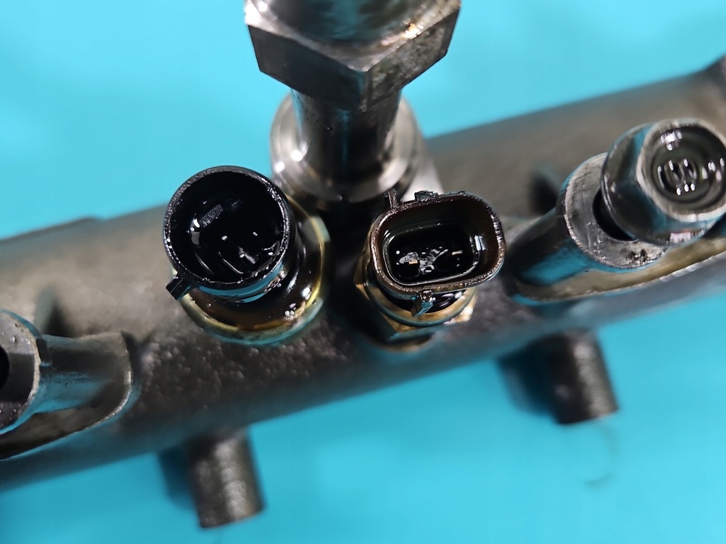 фото №8, Молдинг впрыскная датчики opel monterey 3.0 td 4jx1