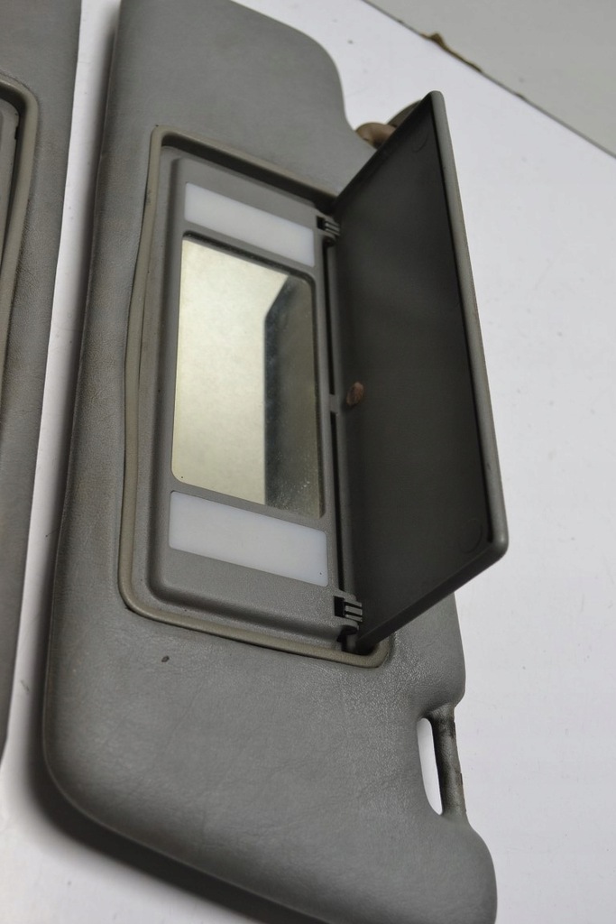 фото №8, Mercedes w124 козырьки солнцезащитные подсвечиваемые