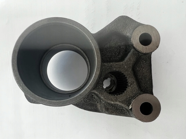 фото №1, Кронштейн чугунный задний балка правое reco xp