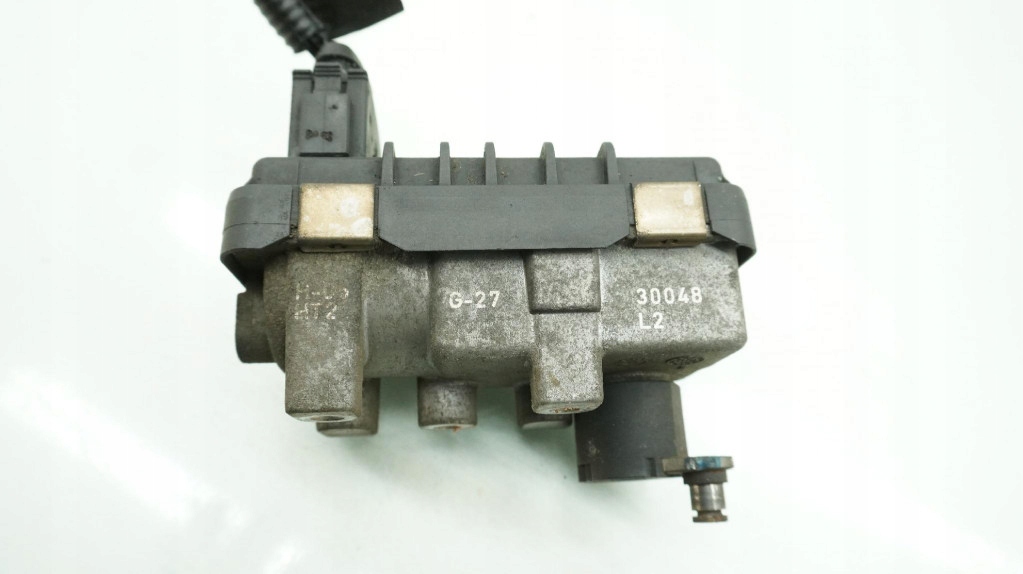 фото №4, Volvo xc70 iii 2.4 d5 регулятор турбины 30048 v70 iii s80 ii