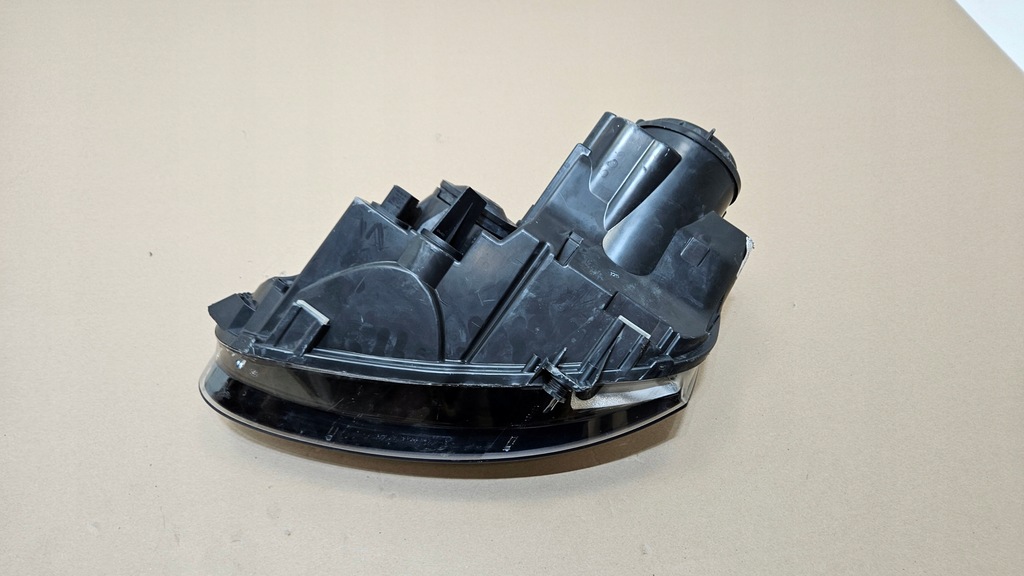 фото №10, Лампа перед правая vw golf v тонированная 1k6941006t