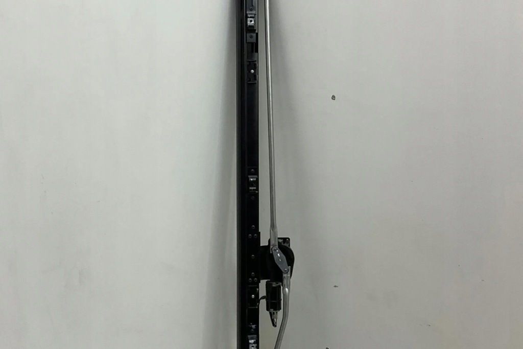 фото №9, Шторка багажника bmw 7 f01, f02 9129056 3.0l дизель 180kw 2009