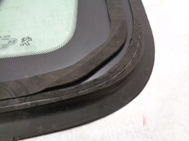 фото №8, Peugeot 2008 скло скло задня 2013r права