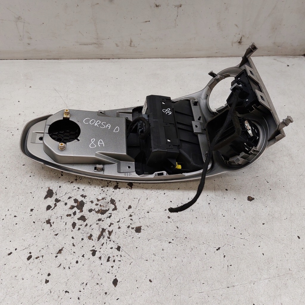 фото №12, Opel corsa d рамка середня обдув дисплея радіо 13284430 565412769