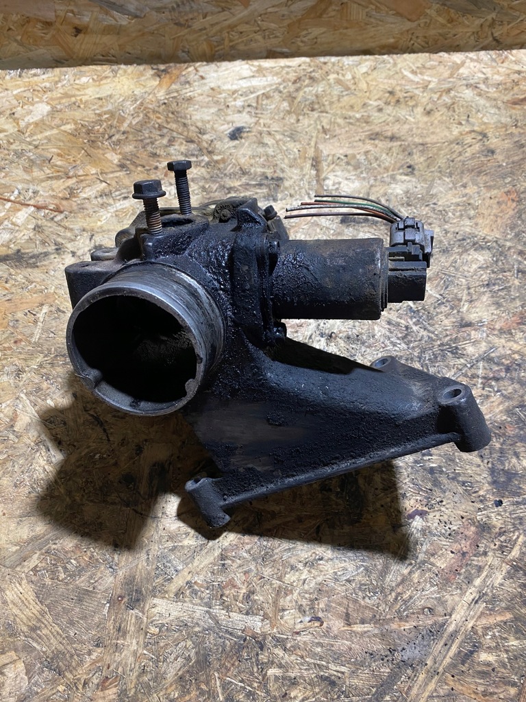 фото №1, Дроссельная заслонка master trafic 2,5dci