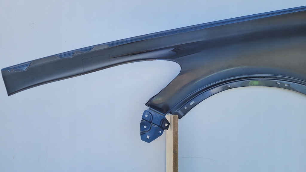 фото №9, Volvo c30 lift 10+ крила перед передній правий оригінальний номер