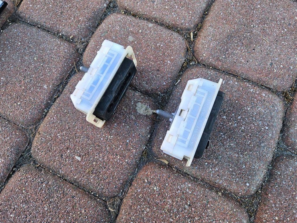 фото №1, Кронштейн радиатора кронштейн proace city berlingo combo e rifter 9800613580