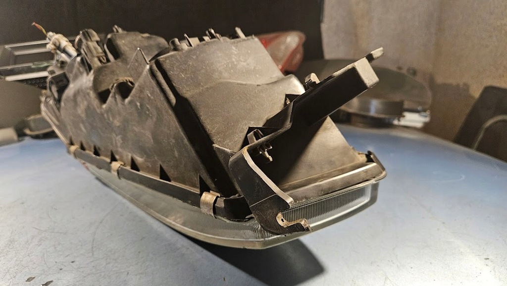 фото №9, Лампа фара поворотник левый перед передняя mitsubishi galant viii 8