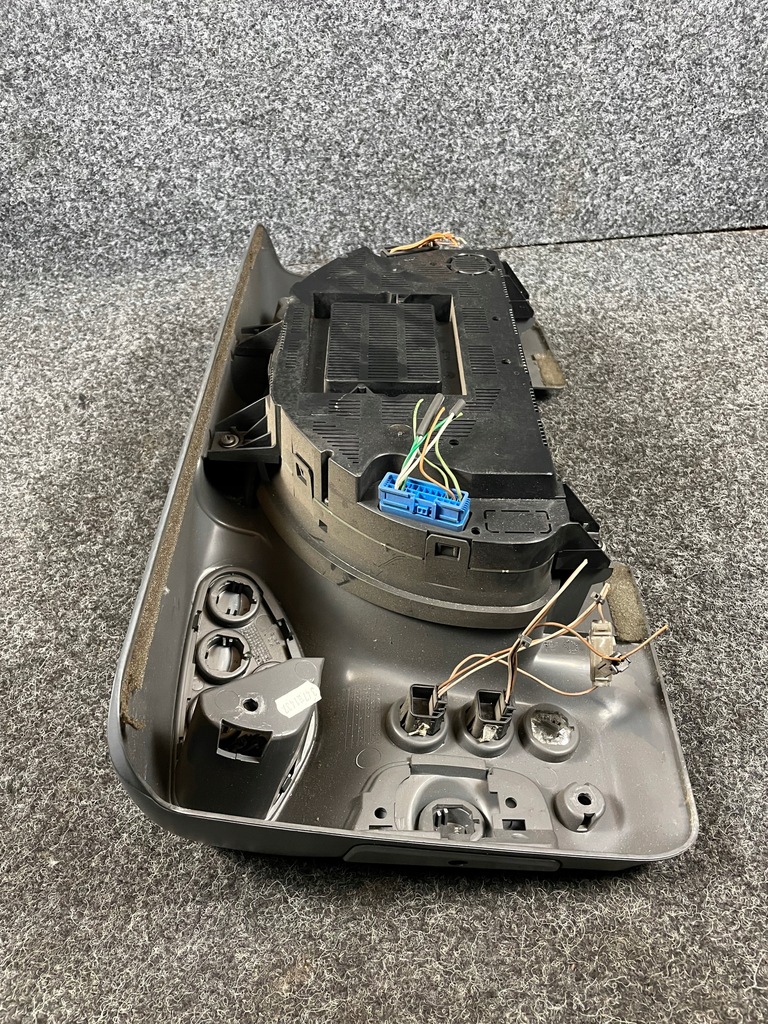 фото №16, Iveco eurocargo ii счетчик приборы панель рамка 504158813