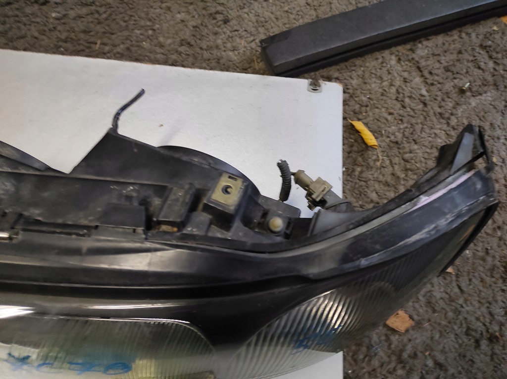 фото №16, Лампа передняя перед левая volvo v70 ii europa 89006878