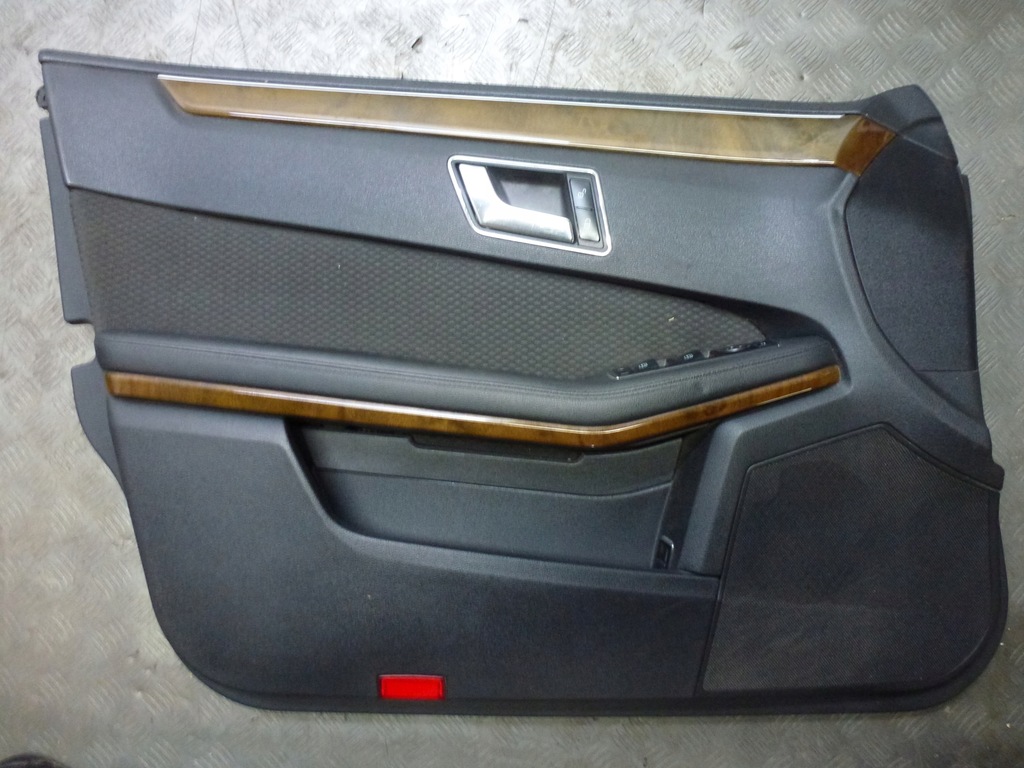 фото №5, Обшивка обшивки перед задня комплект mercedes w212