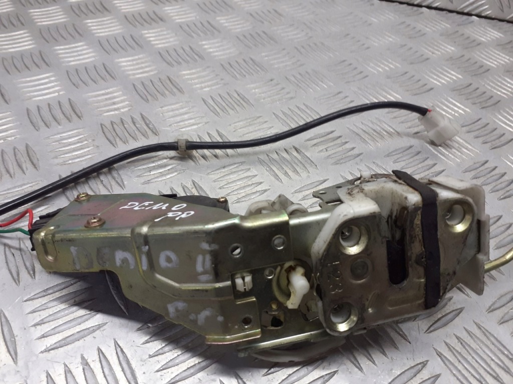 фото №2, Замок двері центральний правий перед mazda demio 1.3