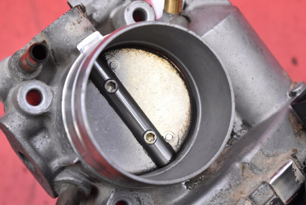 фото №10, Дроссельная заслонка 06a133062d 0280750061 skoda octavia 1 i 2.0 8v 116 km 00-10