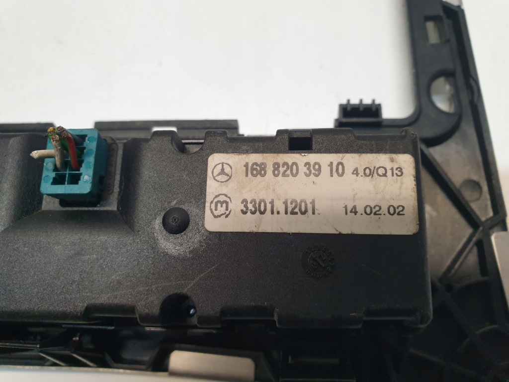 Панель переключателей рамка mercedes-benz w168 1688203910 Недорого