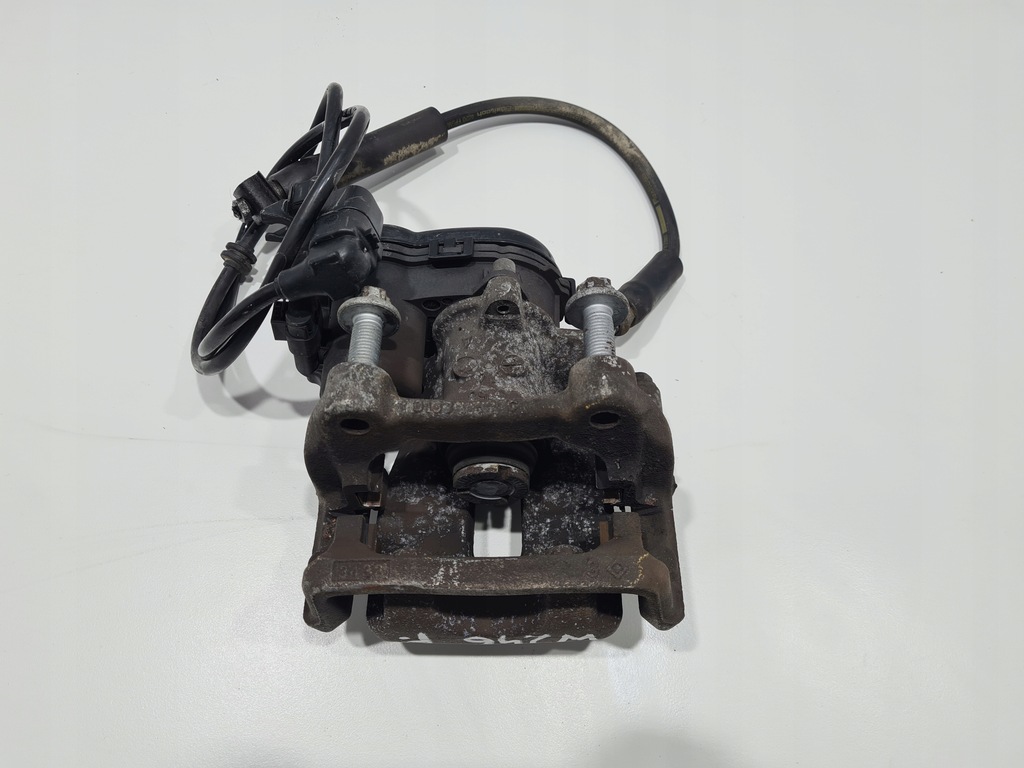 фото №7, Mercedes b-klasa w246 суппорт тормозной правый задняя