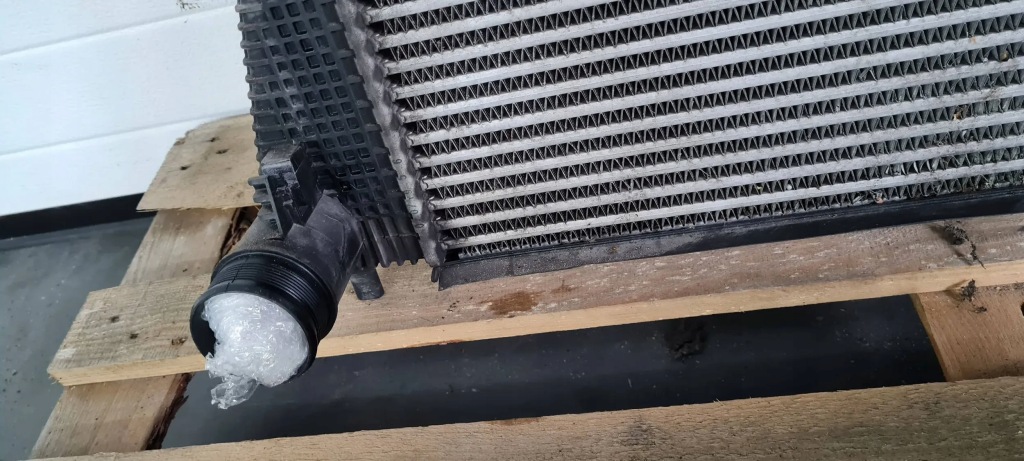 Q3 83a интеркулер радиатор воздуха 2.0 tfsi 5q0145803t tiguan 2 vw Доставка