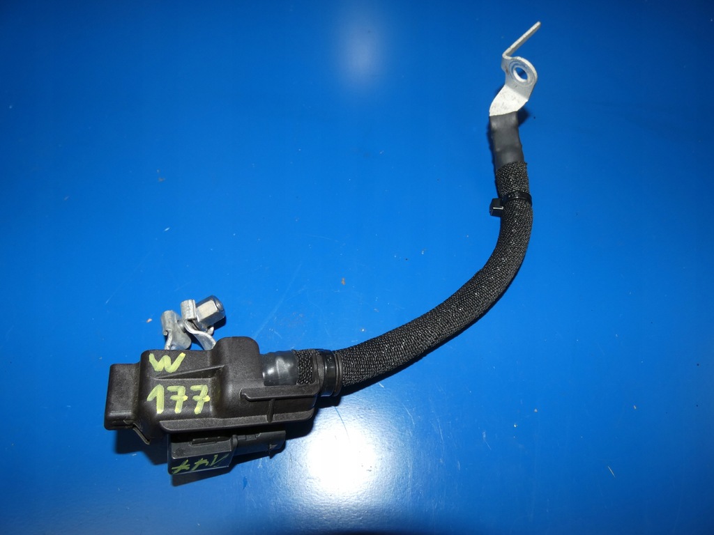 фото №1, Mercedes a180 w177 клемма минус минусовая