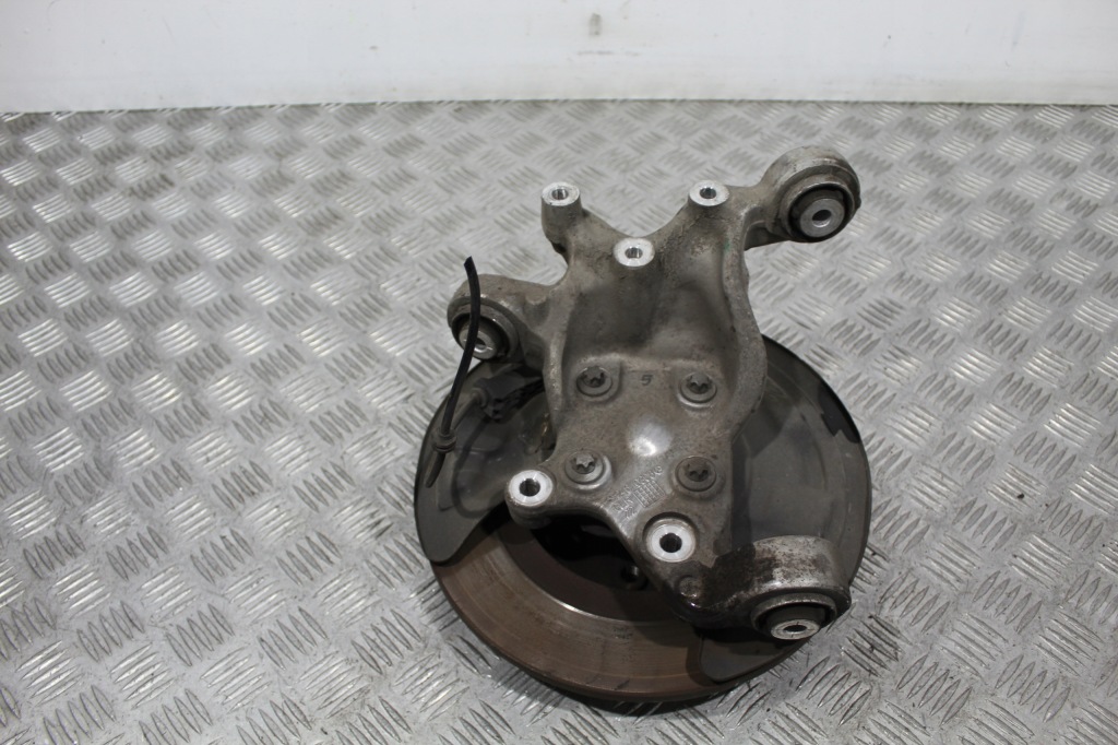 фото №3, Поворотний кулак лівий задня infiniti q30