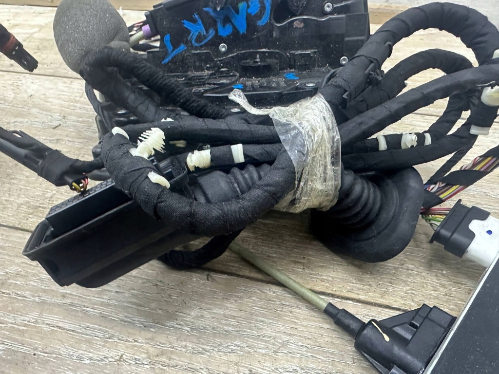 фото №7, Доводчик двері передніх всі bmw 7 g11 g12 2581896