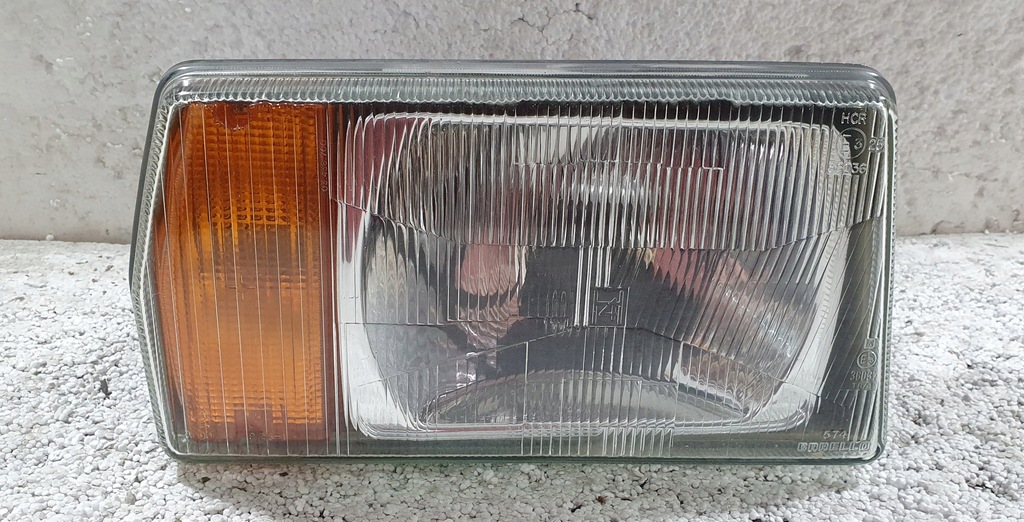 фото №1, Лампа перед права lancia delta i 79- оригінал eu