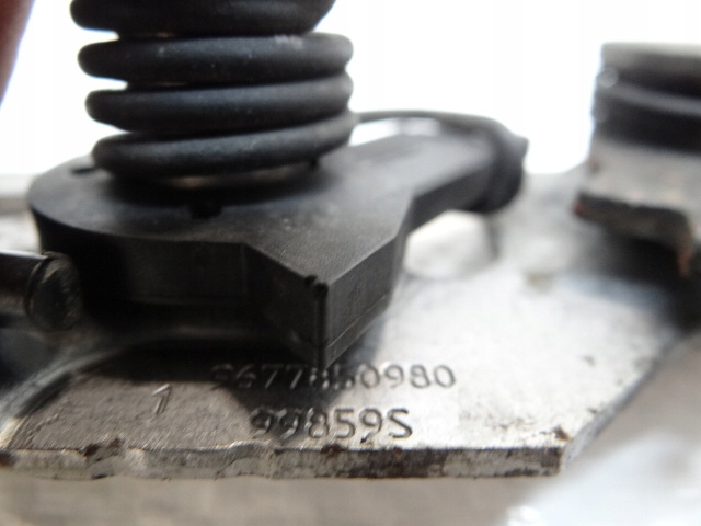 Peugeot 308 2 t9 замок капота кришки двигун датчик 9677850980 в Україні