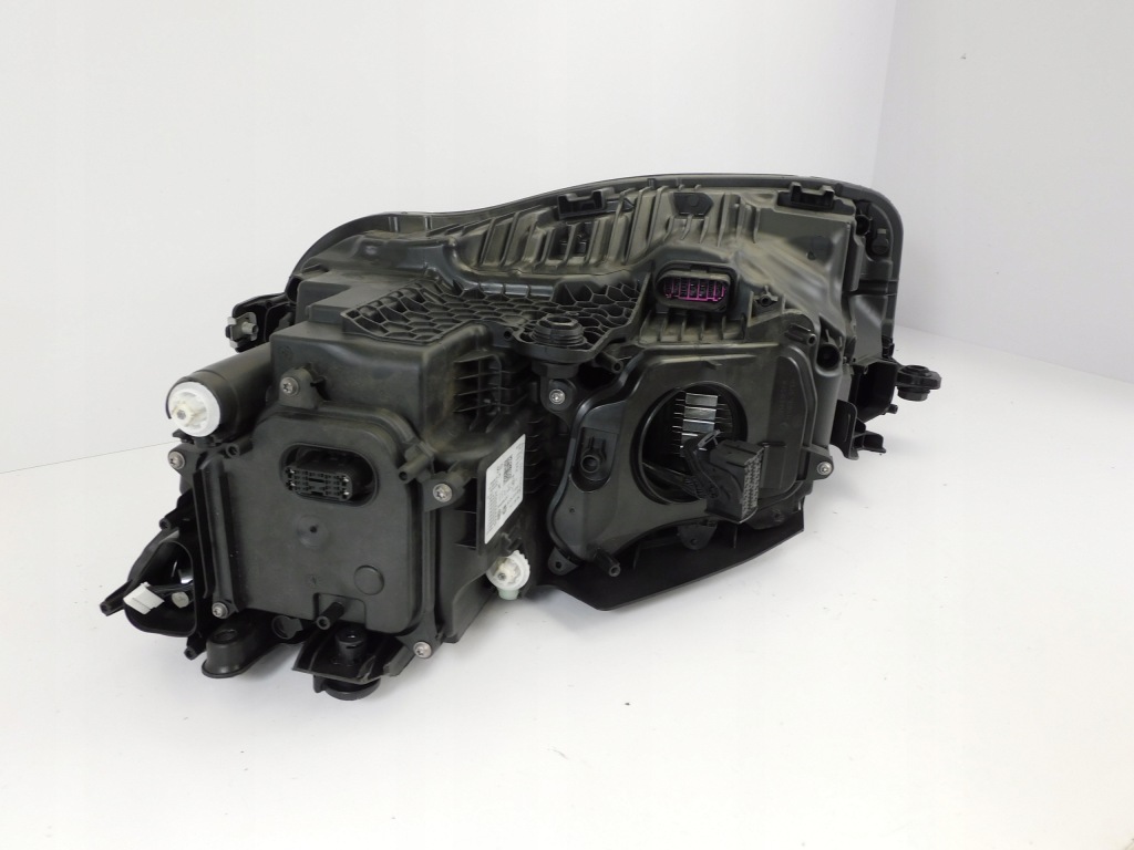 Лампа перед правая vw touareg 761 3 3 full led 18-23 761941114 cała хром Цена